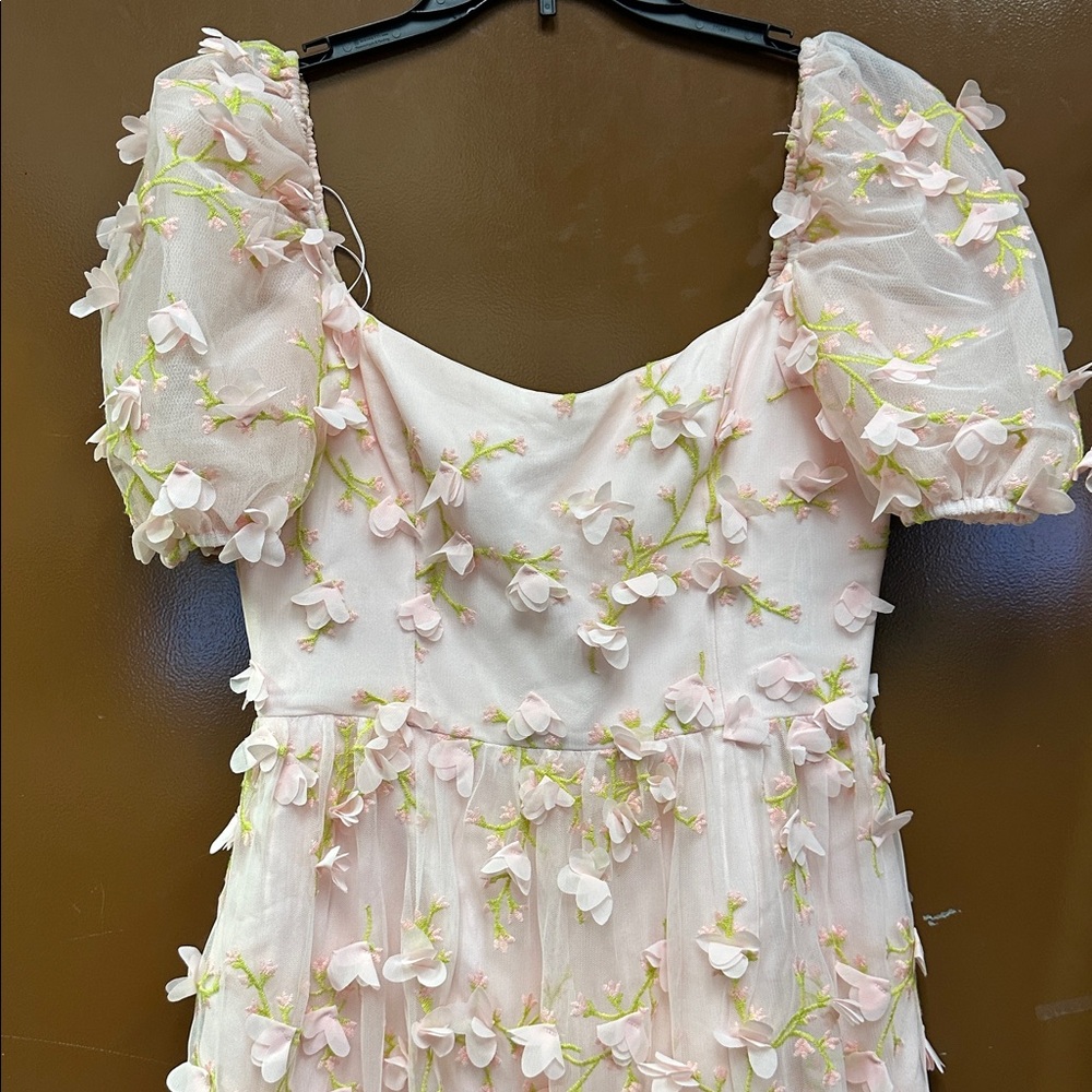 HELSI Pink Corrine 3D Puff Sleeve Gown Dress Size Medium - Picture 4 of 7
